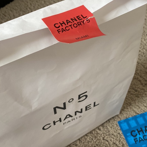 Chanel 5 mystery box - Picture 8 of 8